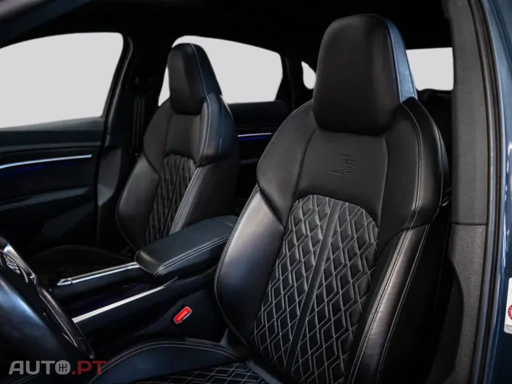 Audi E-Tron I.V.A DEDUTIVEL 55 S LINE