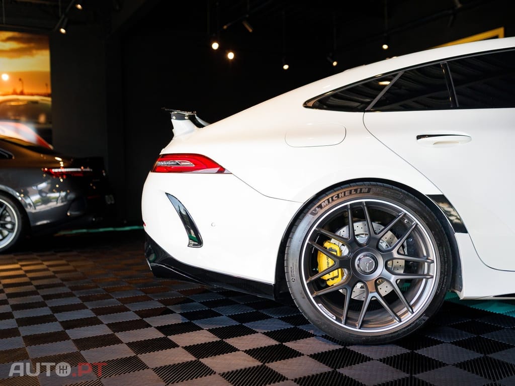 Mercedes-Benz AMG GT 63 s 4MATIC +