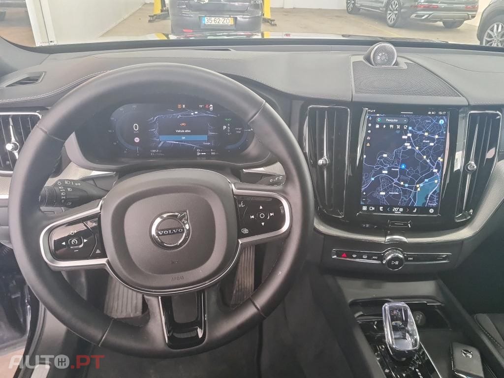 Volvo XC60 2.0 T8 PHEV Ultra Dark AWD