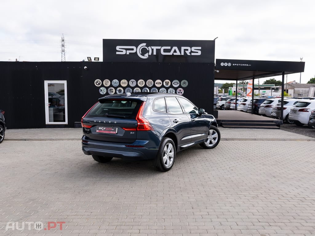 Volvo XC 60 2.0 B4 Momentum — fotografia 7