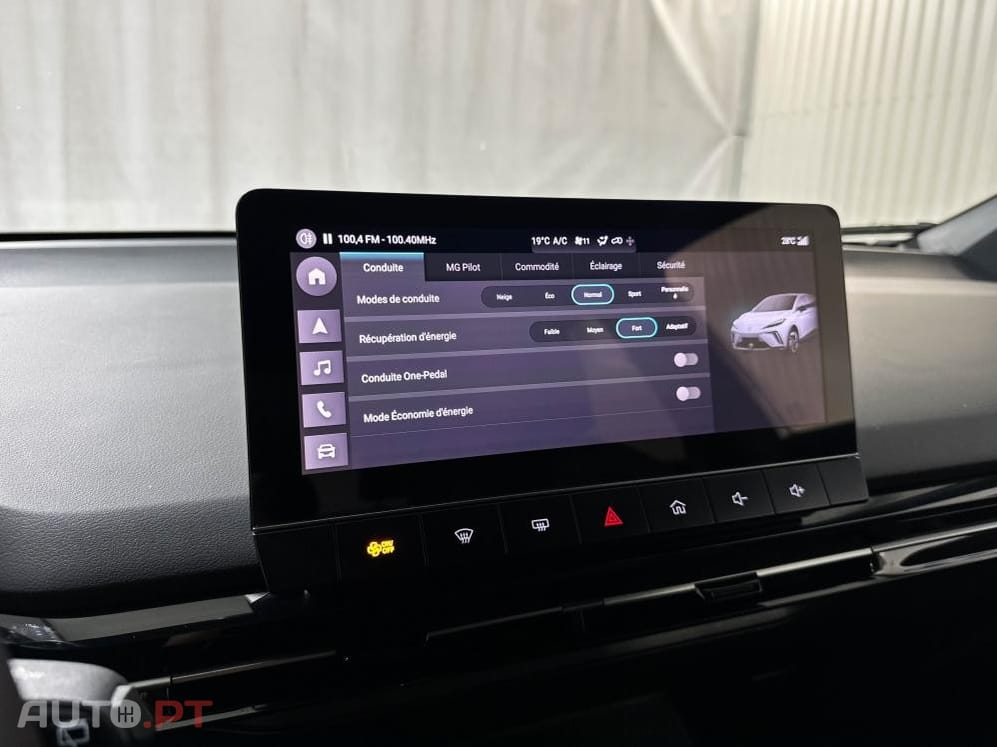 MG MG4 64 kWh Luxury