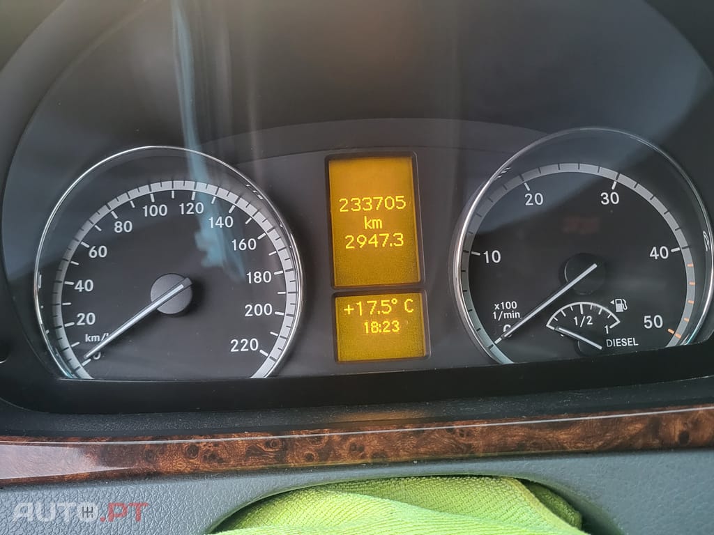 Mercedes-Benz Viano Longa