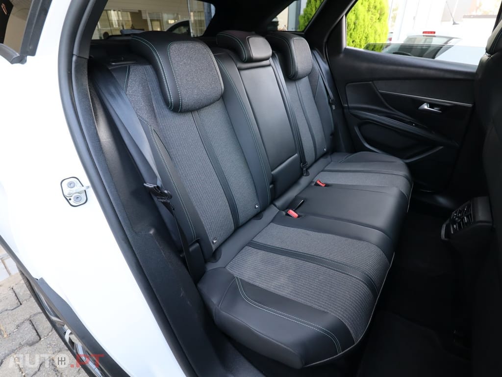 Peugeot 3008 1.5 BlueHDi Allure Pack EAT8