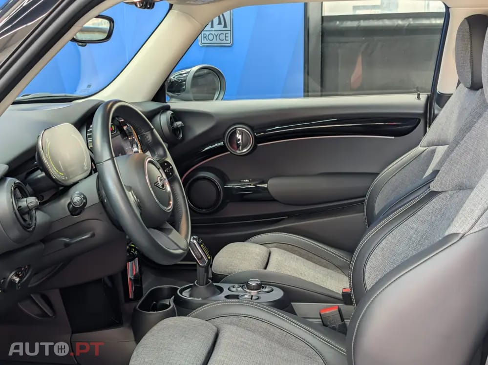 MINI Cooper Cooper SE