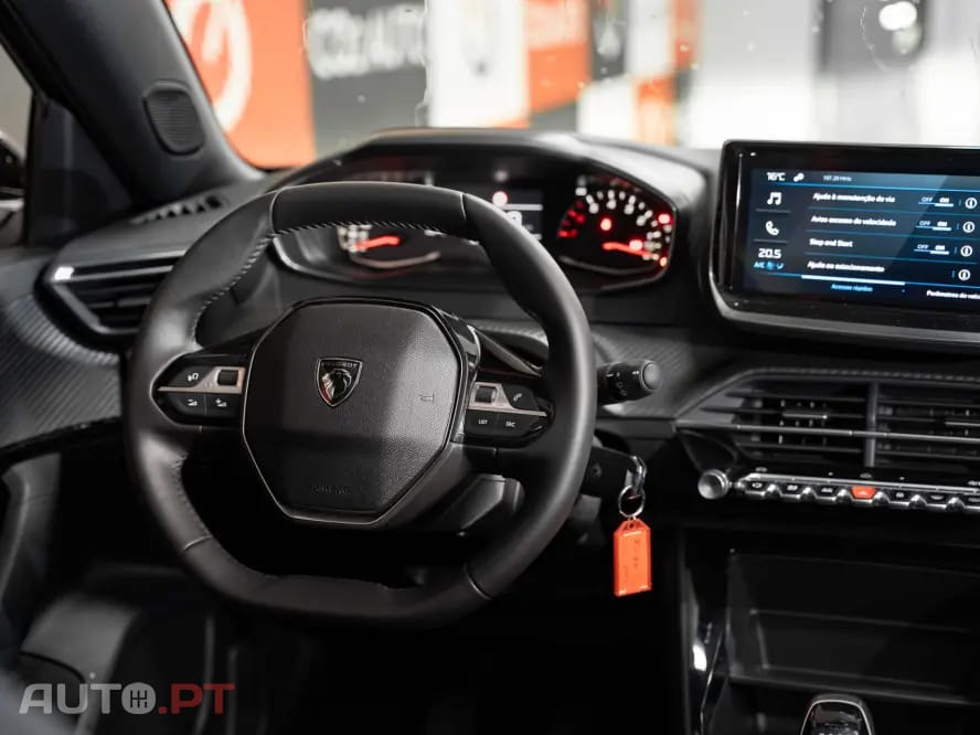Peugeot 2008 1.2 PureTech Style