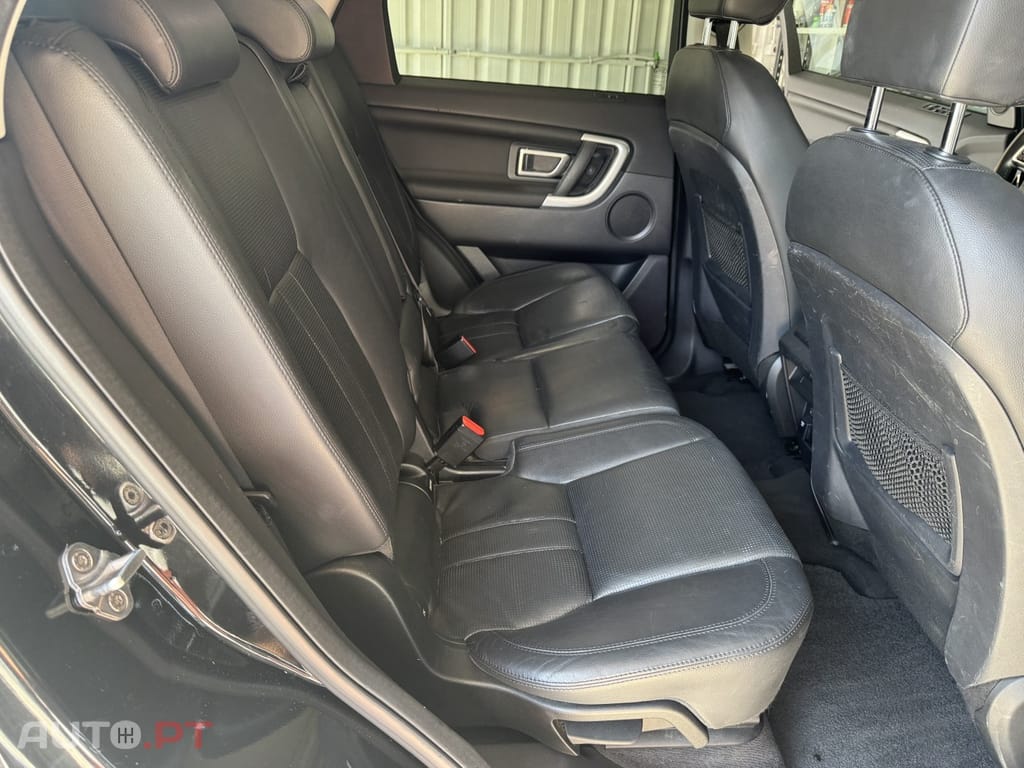 Land Rover Discovery Sport 2.2 SD4 HSE Luxury Auto — fotografia 16
