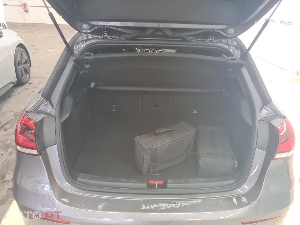 Mercedes-Benz A 250 e AMG Line