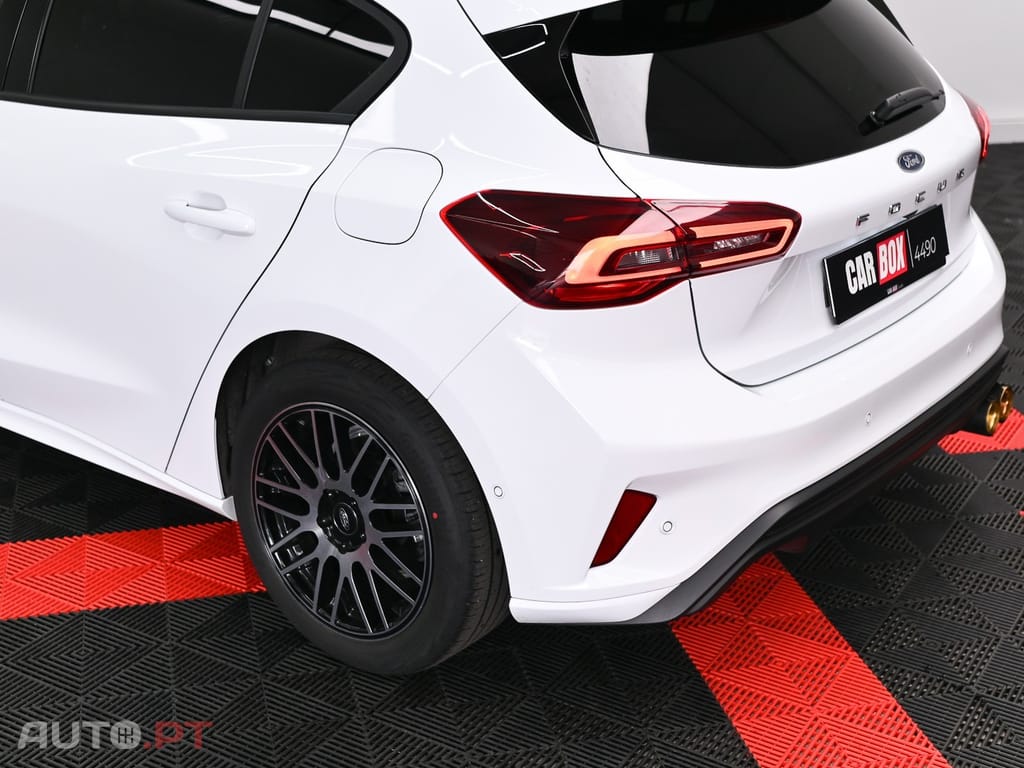 Ford Focus 1.0 EcoBoost MHEV ST-Line X Aut.