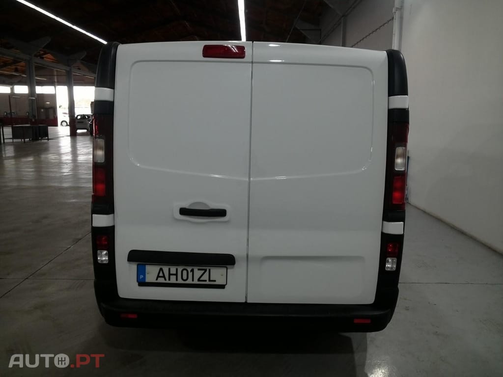Renault Trafic 2.0 DCI L1H1 120CV IVA DEDUTIVEL