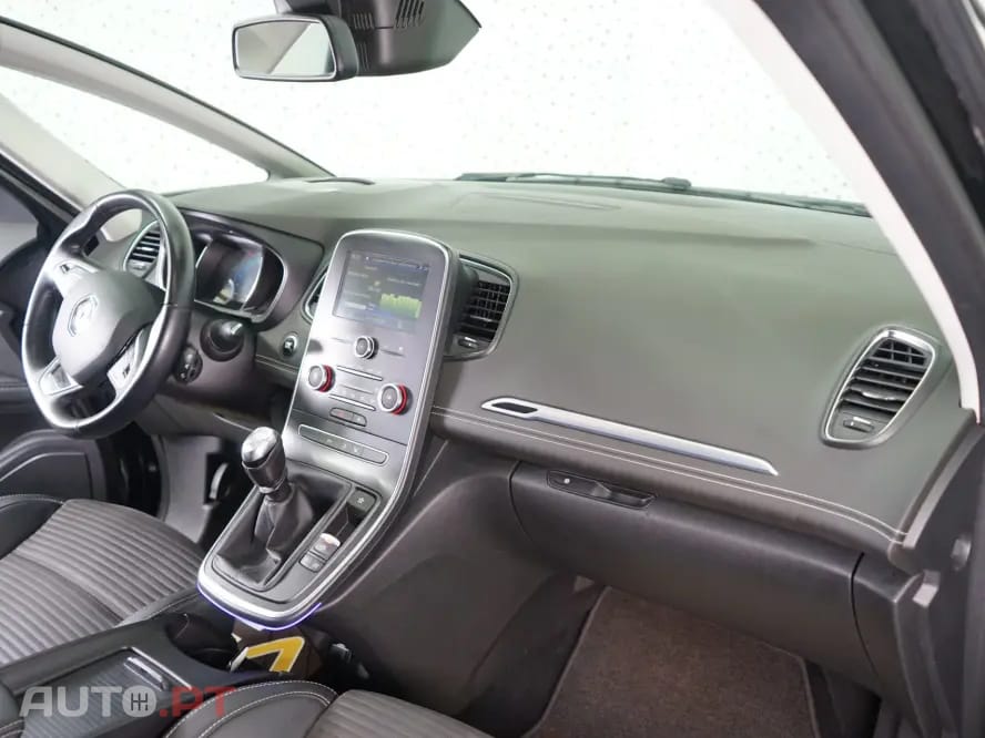 Renault Grand Scénic ENERGY TCe 130 INTENS