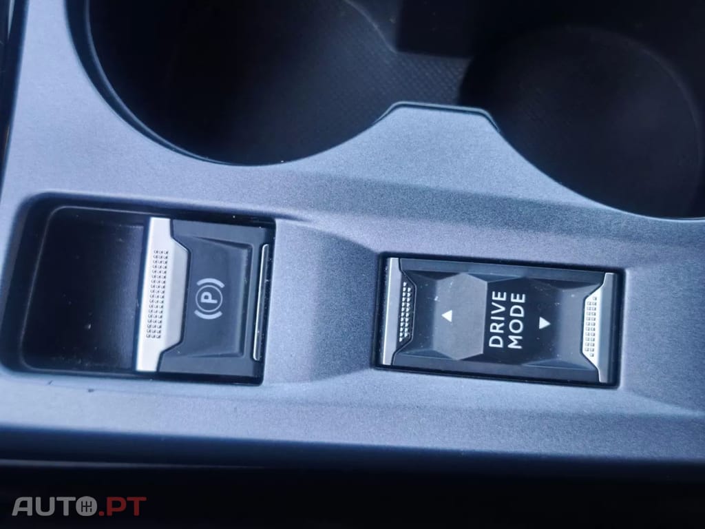 Peugeot E-2008 50 kWh Allure Pack