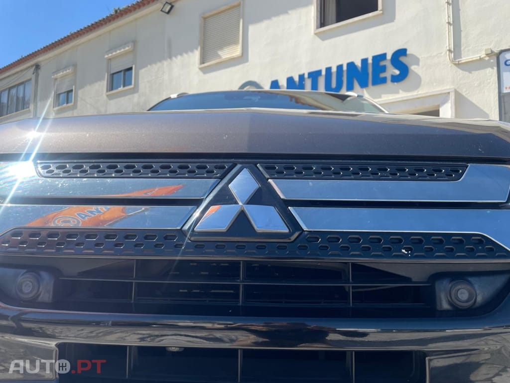 Mitsubishi Outlander 2.0 Intense