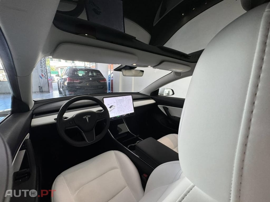 Tesla Model 3 Standard Range Plus RWD