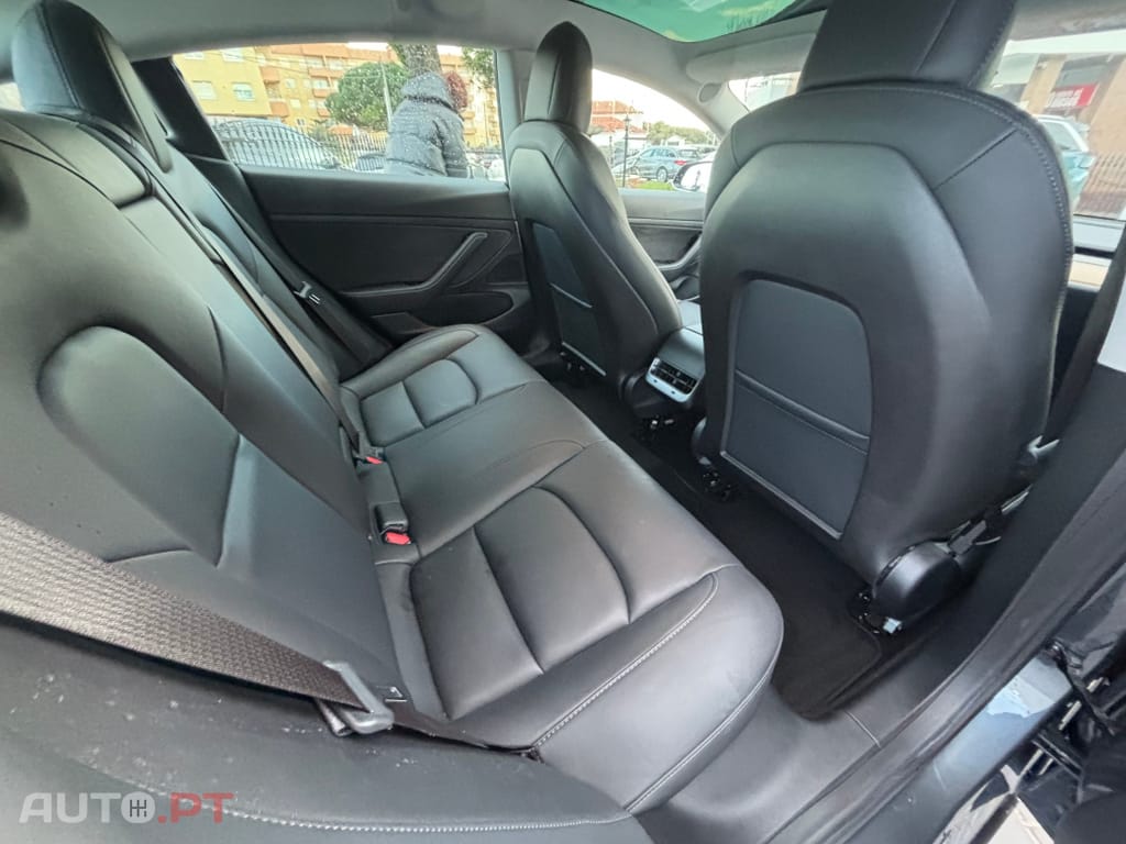 Tesla Model 3 Standard Range Plus RWD