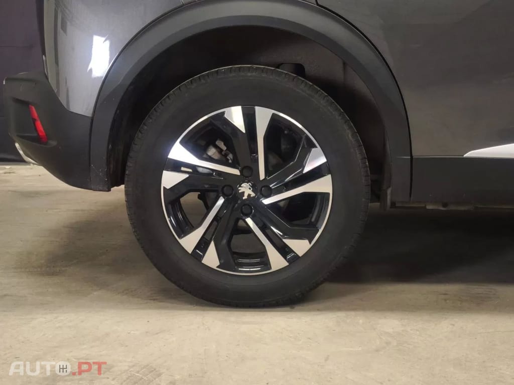 Peugeot 2008 PureTech 130 EAT8 Allure