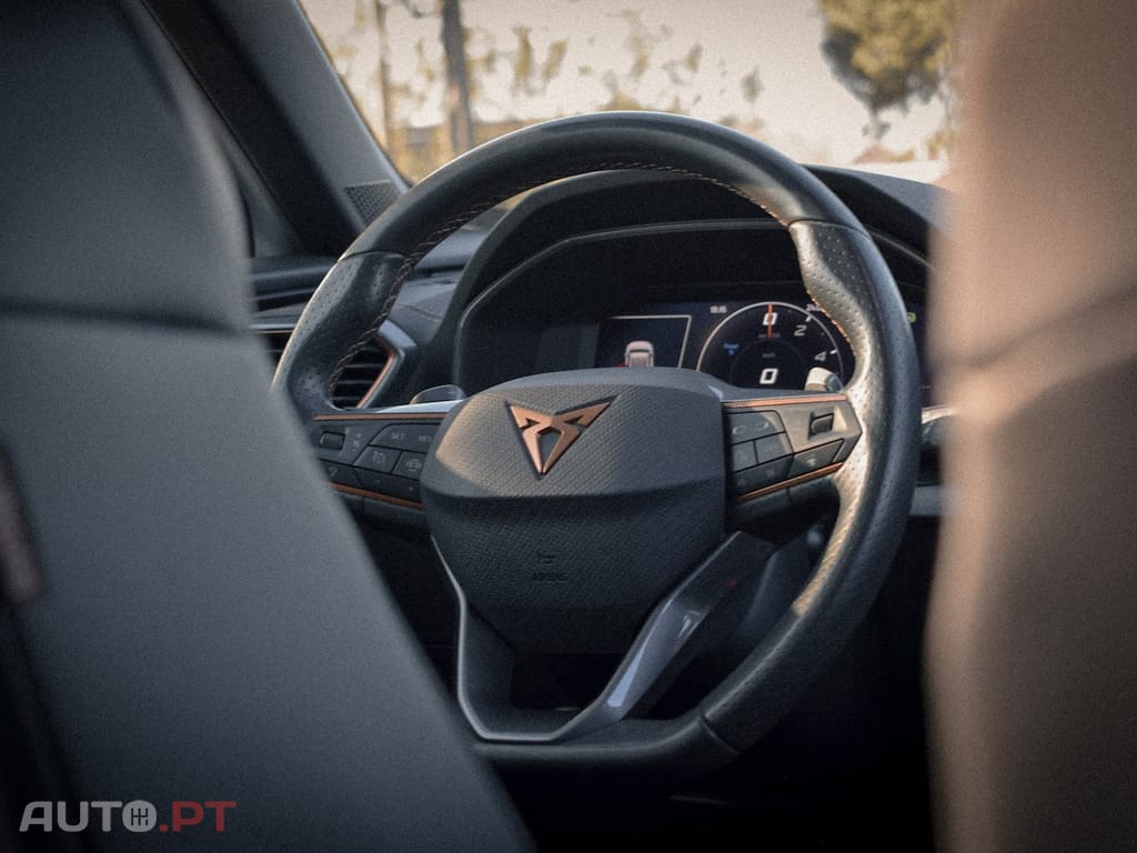 Cupra Formentor 1.4 Hybrid -Teto Panoramico e de abrir