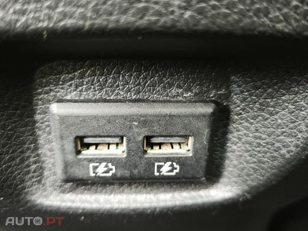 Nissan Qashqai 1.3 DIG-T N-Connecta J18 Led