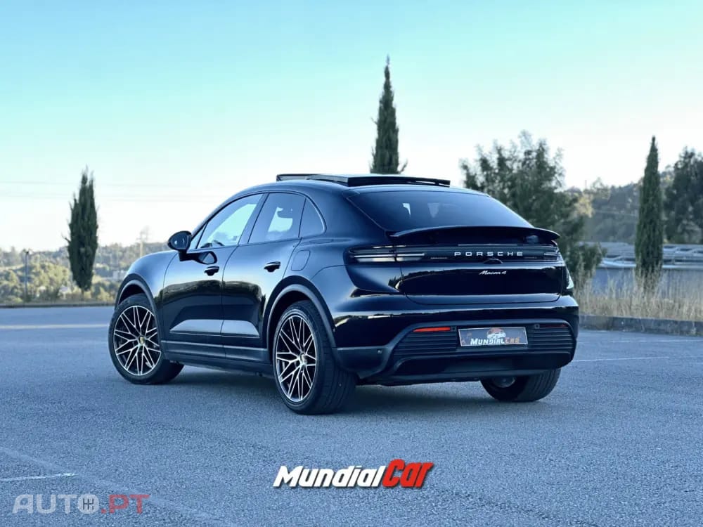 Porsche Macan Electric 4