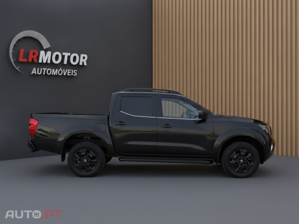 Nissan Navara 2.3 dCi CD 4WD N-Guard Auto — fotografia 5