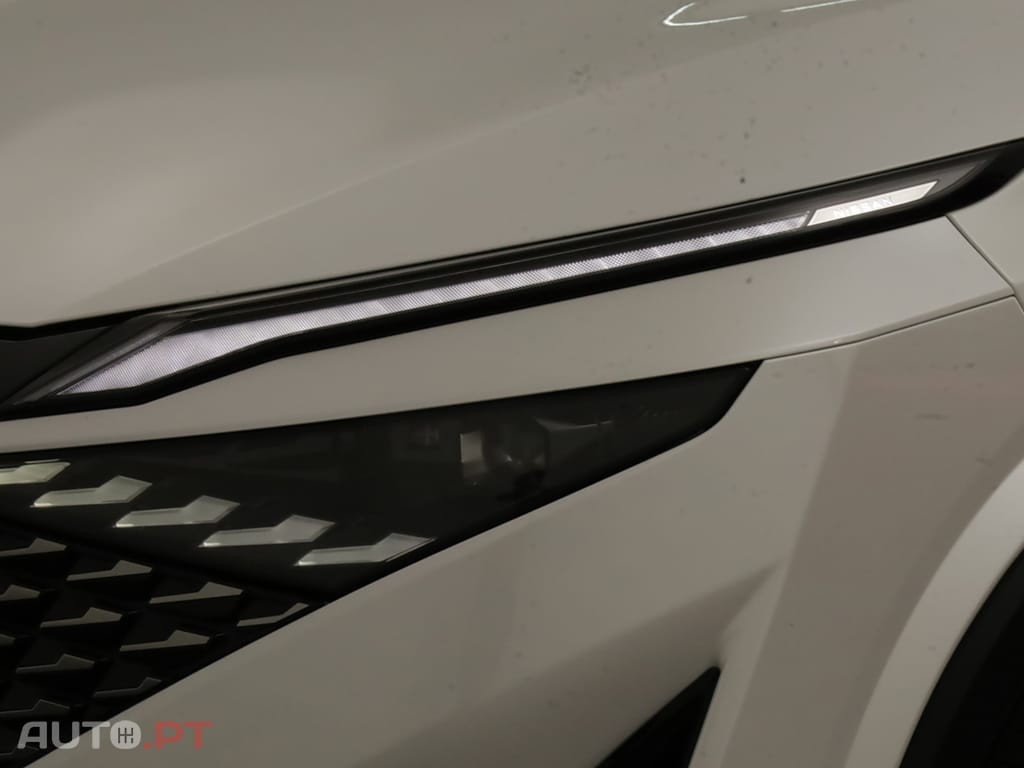 Nissan Qashqai 1.3 DIG-T N-Connecta LED Xtronic