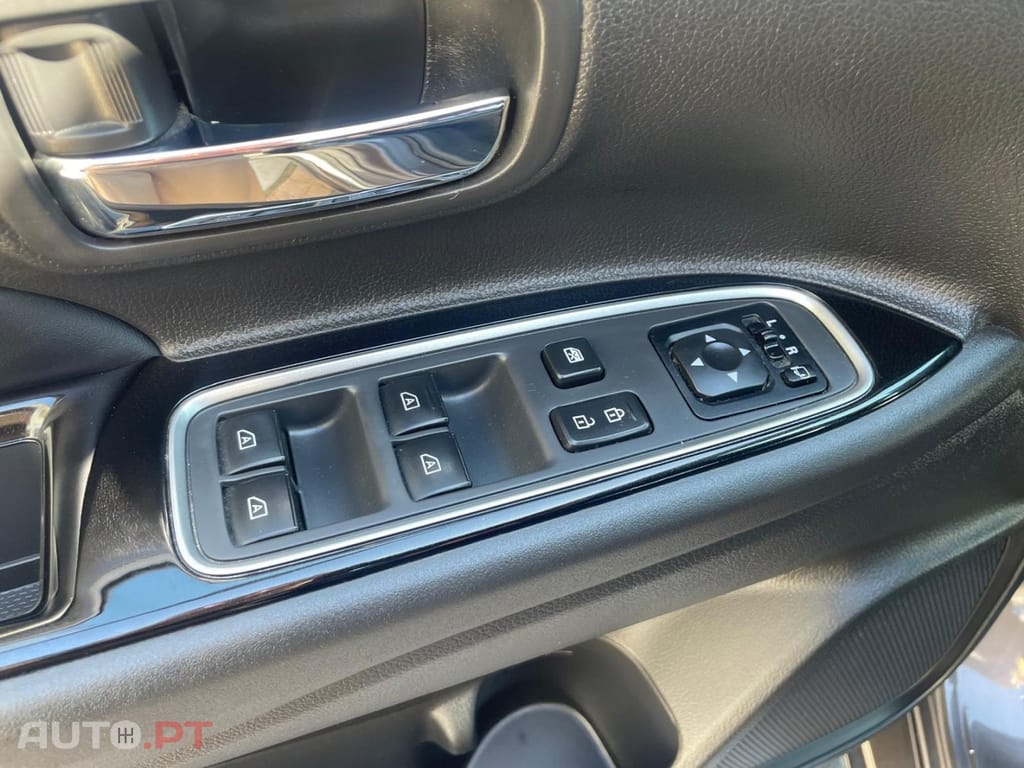 Mitsubishi Outlander 2.0 Intense