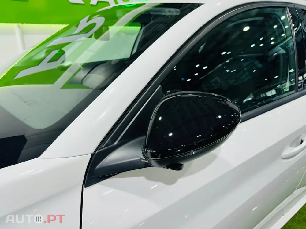 Peugeot E-208 50 kWh Style