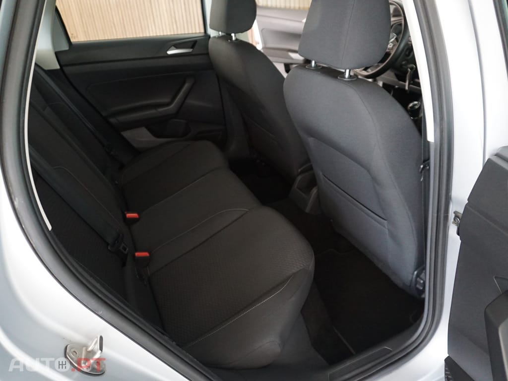 Volkswagen Polo 1.0 Confortline