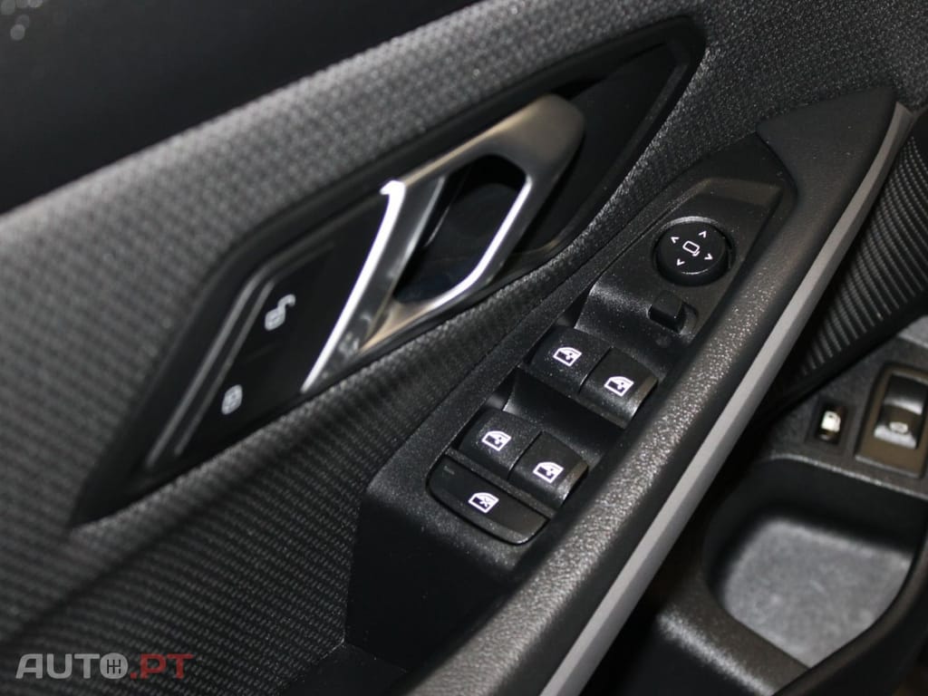 BMW 330 TOURING PLUG-IN ADVANTAGE I.V.A DEDUTÍVEL