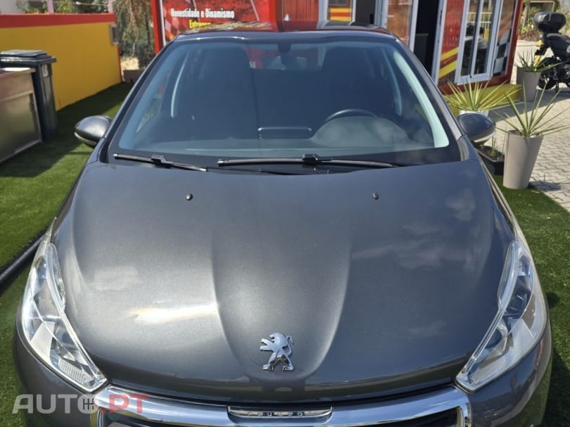 Peugeot 208 1.2 PureTech Allure
