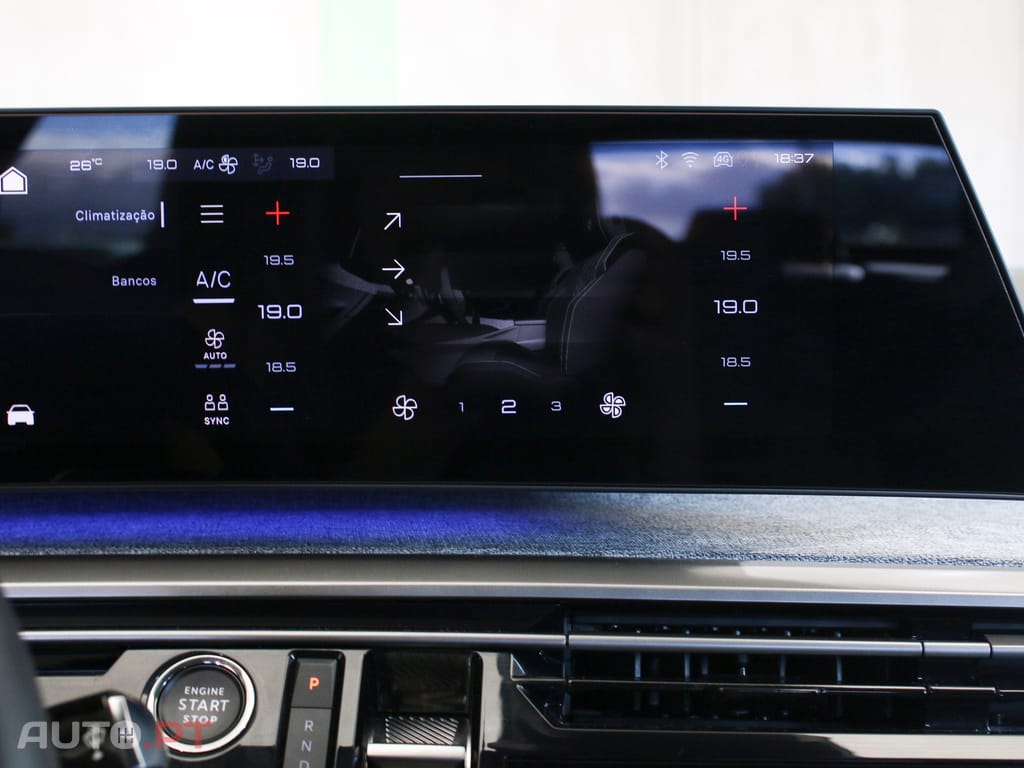 Peugeot 3008 1.2 Hybrid Allure e-DCS6