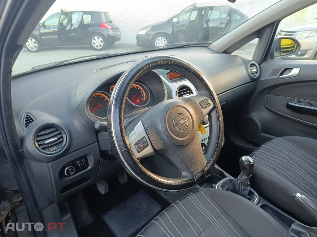 Opel Corsa 1.2 Enjoy