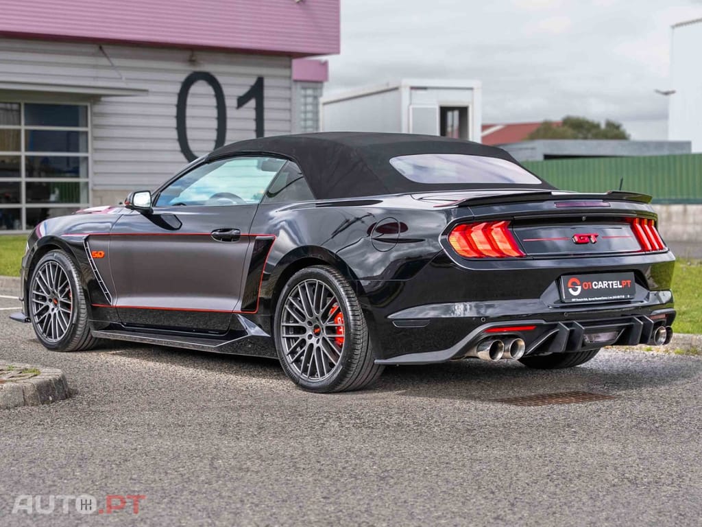 Ford Mustang V8 GT