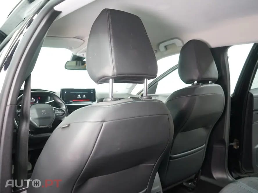 Peugeot 2008 1.2 PureTech Allure
