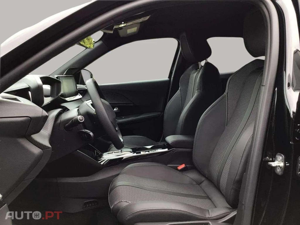 Peugeot E-2008  GT