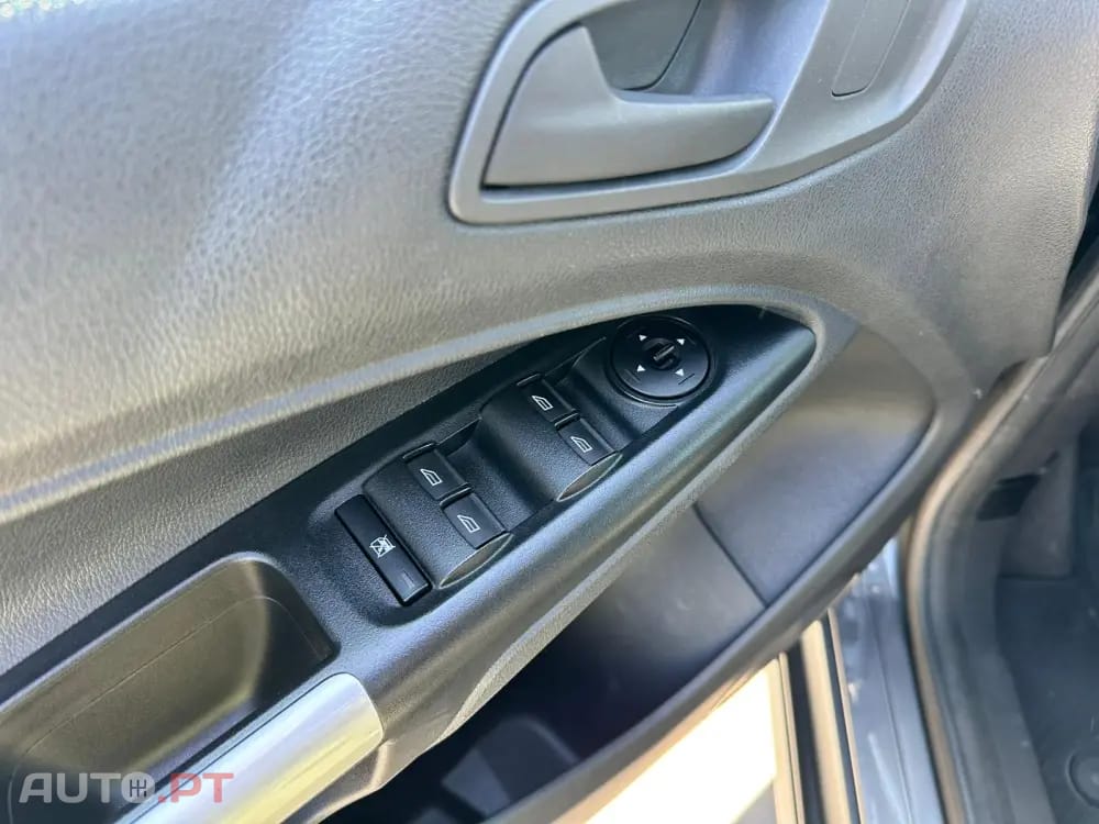 Ford Transit Connect 1.5 TDCi 240 L2 Ambiente