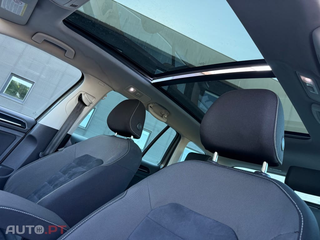 Volkswagen Golf Variant 1.6 TDi Highline DSG