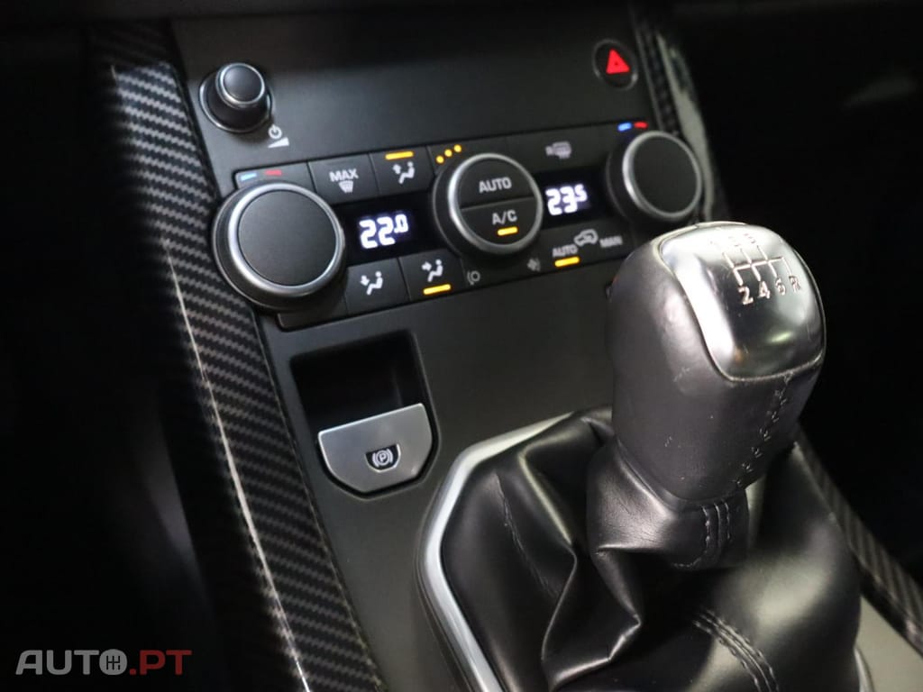Land Rover Evoque  2.0 D150 R-Dynamic S