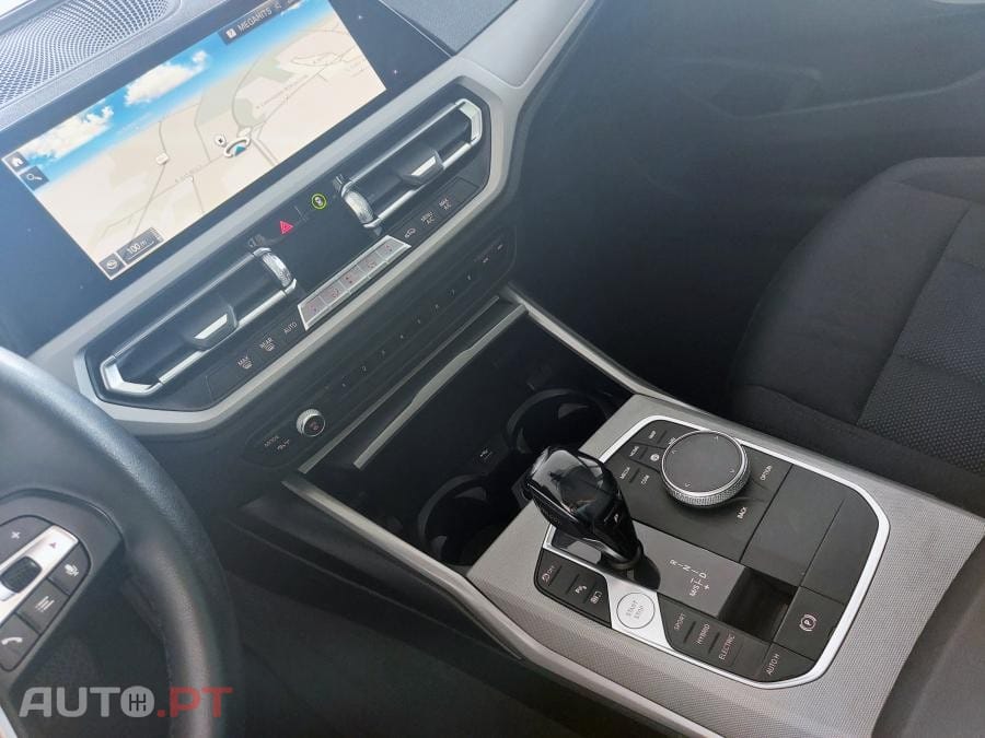 BMW 330 e Auto