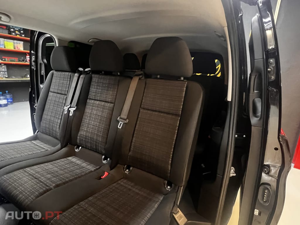 Mercedes-Benz Vito Extra-Longa Aut. SHUTTLE