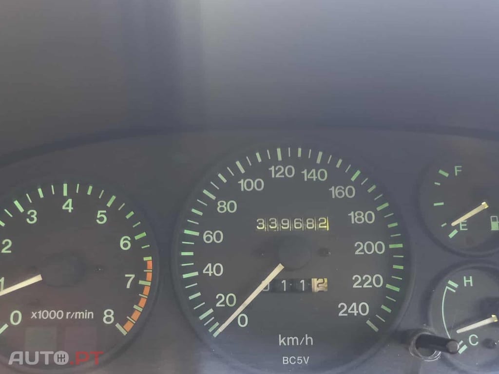 Mazda 323 F 1.5 90cv Direçao assistida