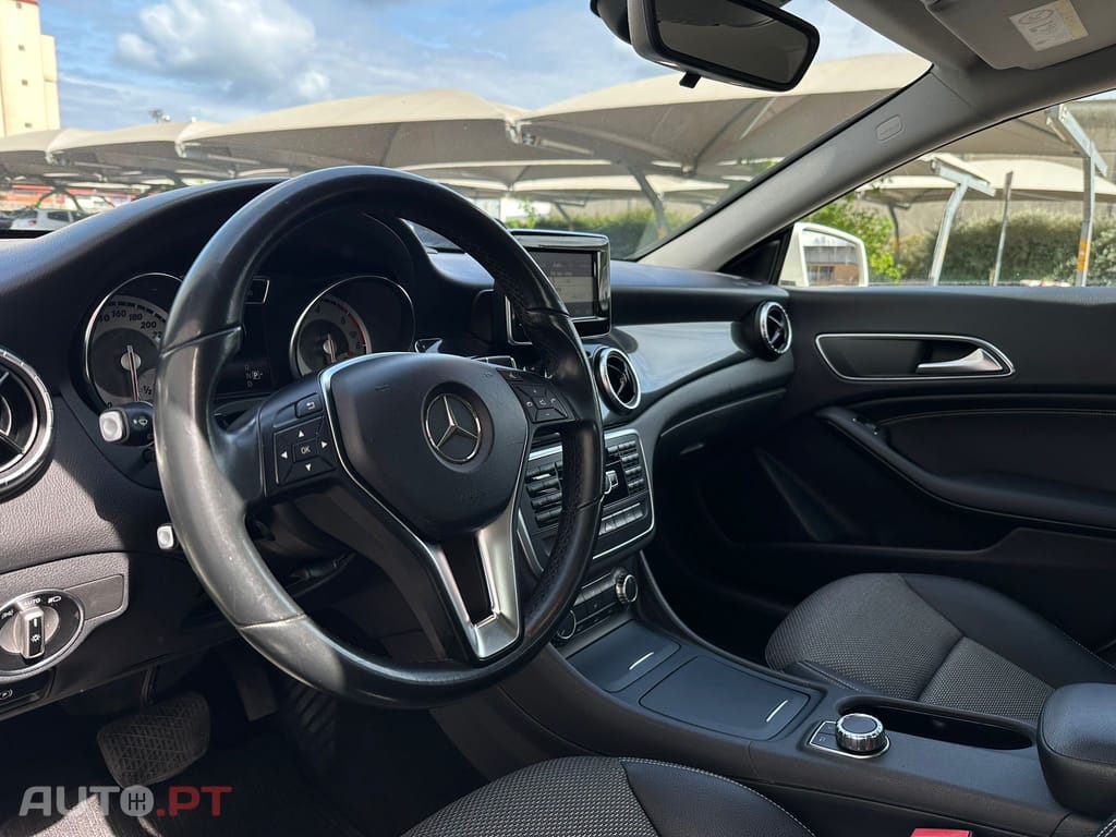 Mercedes-Benz CLA 180 d 7G-DCT Urban