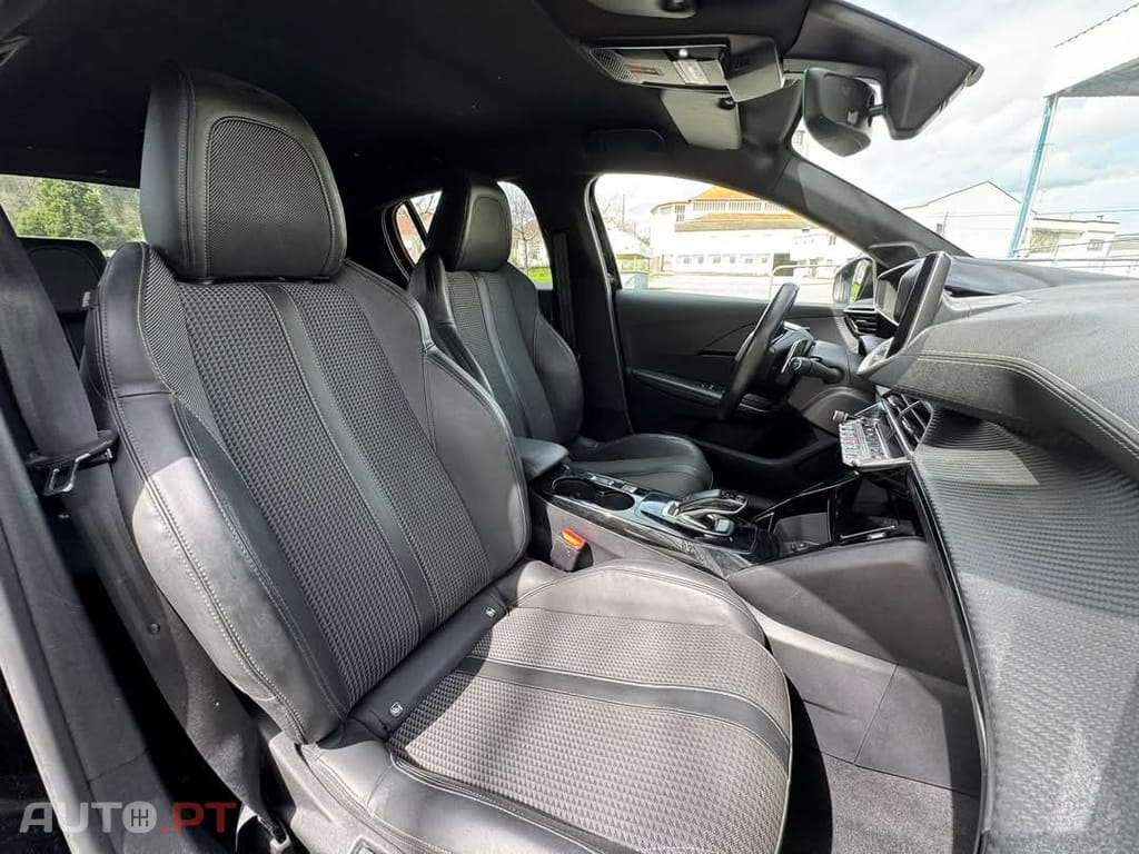 Peugeot 208 1.2 PureTech GT Line EAT8
