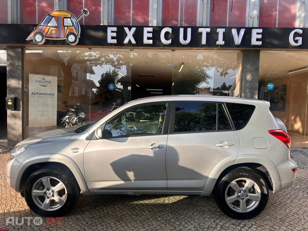 Toyota RAV4 2.2 D-4D X NAVI+RF+BM