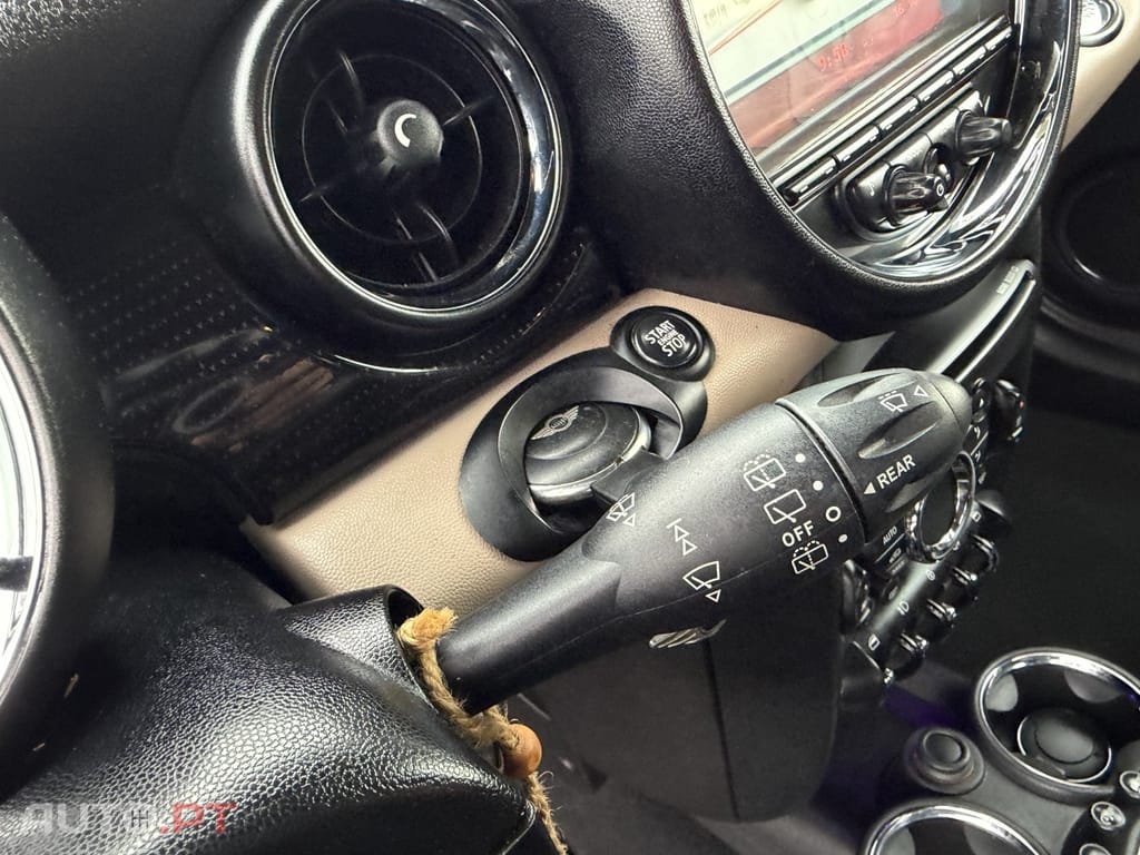 MINI Cooper Cooper D