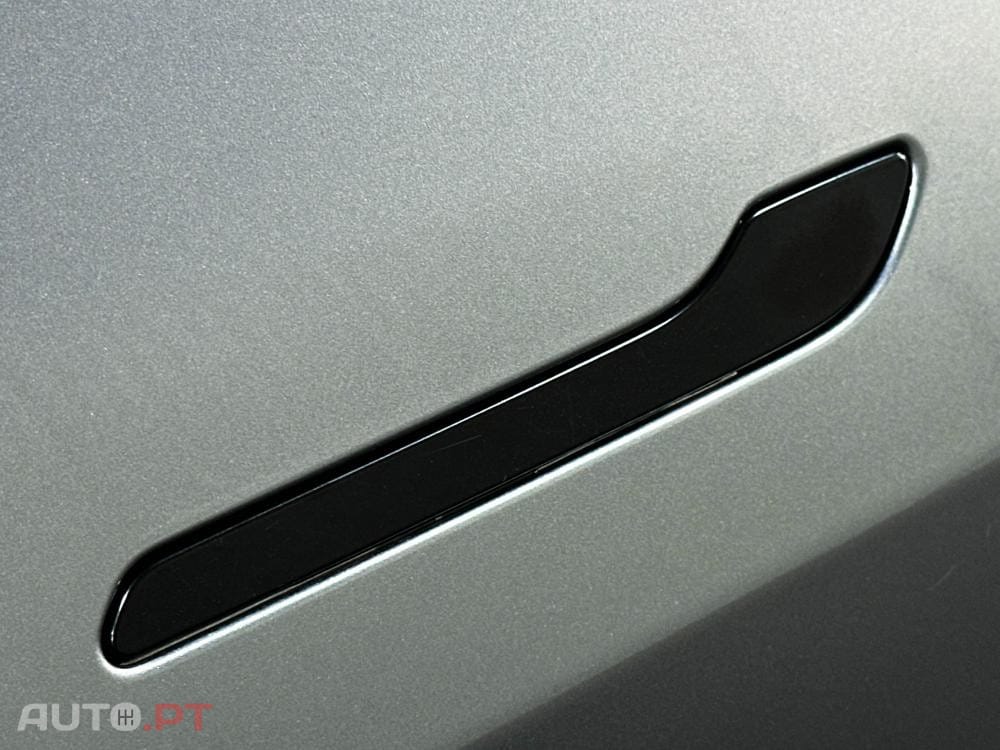 Tesla Model Y Long Range Dual Motor AWD