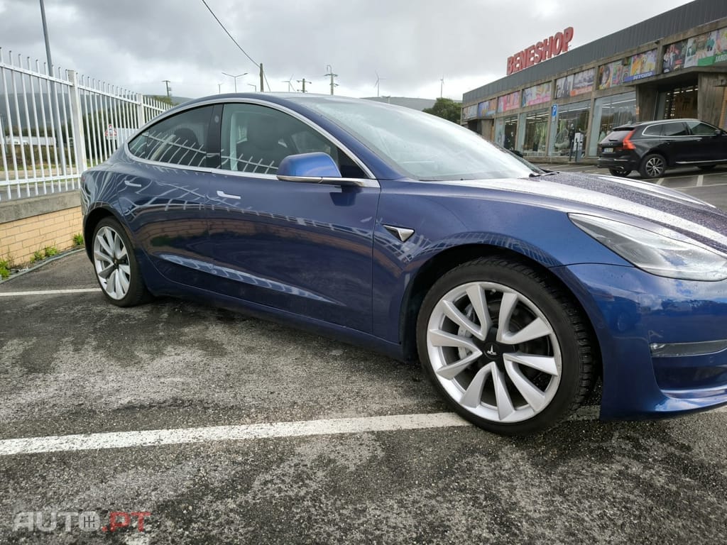 Tesla Model 3 Long Range AWD Dual Motor