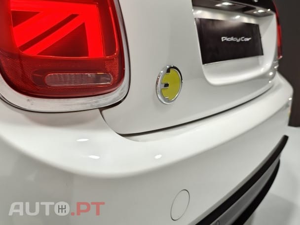 MINI Cooper Cooper SE Premium Essential