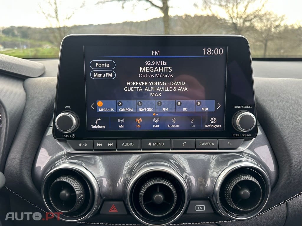 Nissan Juke 1.6 Hybrid Tekna TwoTone T