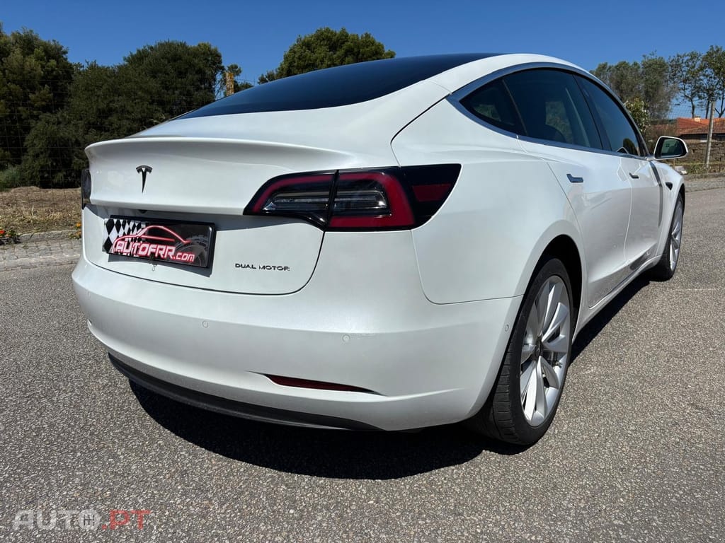 Tesla Model 3 Long-Range Dual Motor AWD