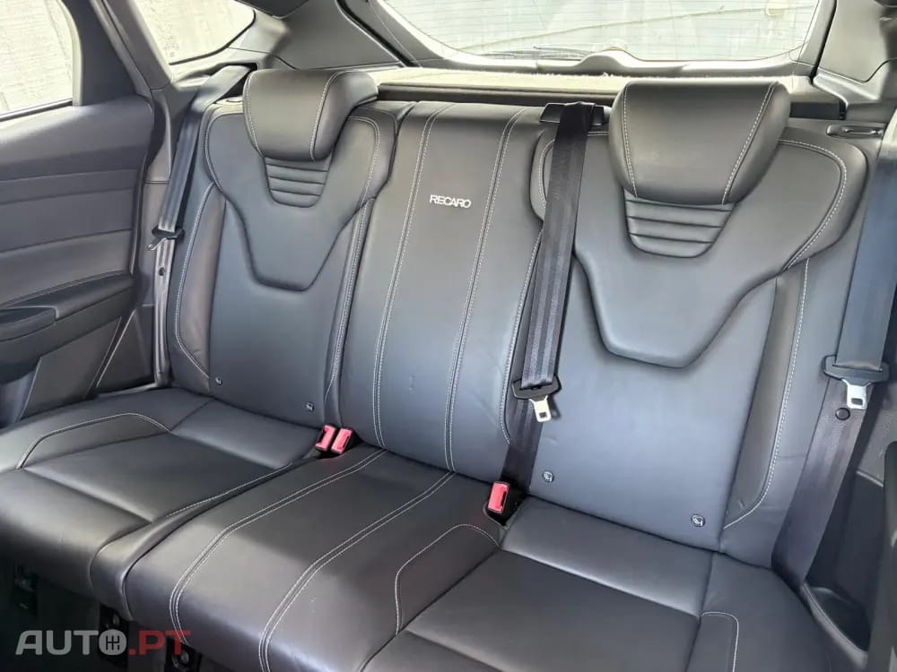 Ford Focus 2.0 EcoBoost ST c/ Pack Pele Desportiva